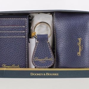 NIB Dooney & Bourke Gift Set Key Purse
